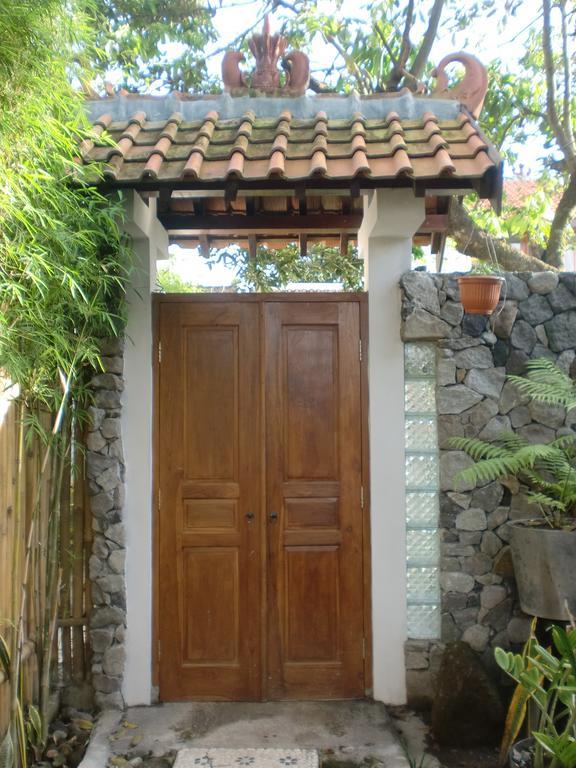 Villa Bougenville Yogyakarta Kültér fotó