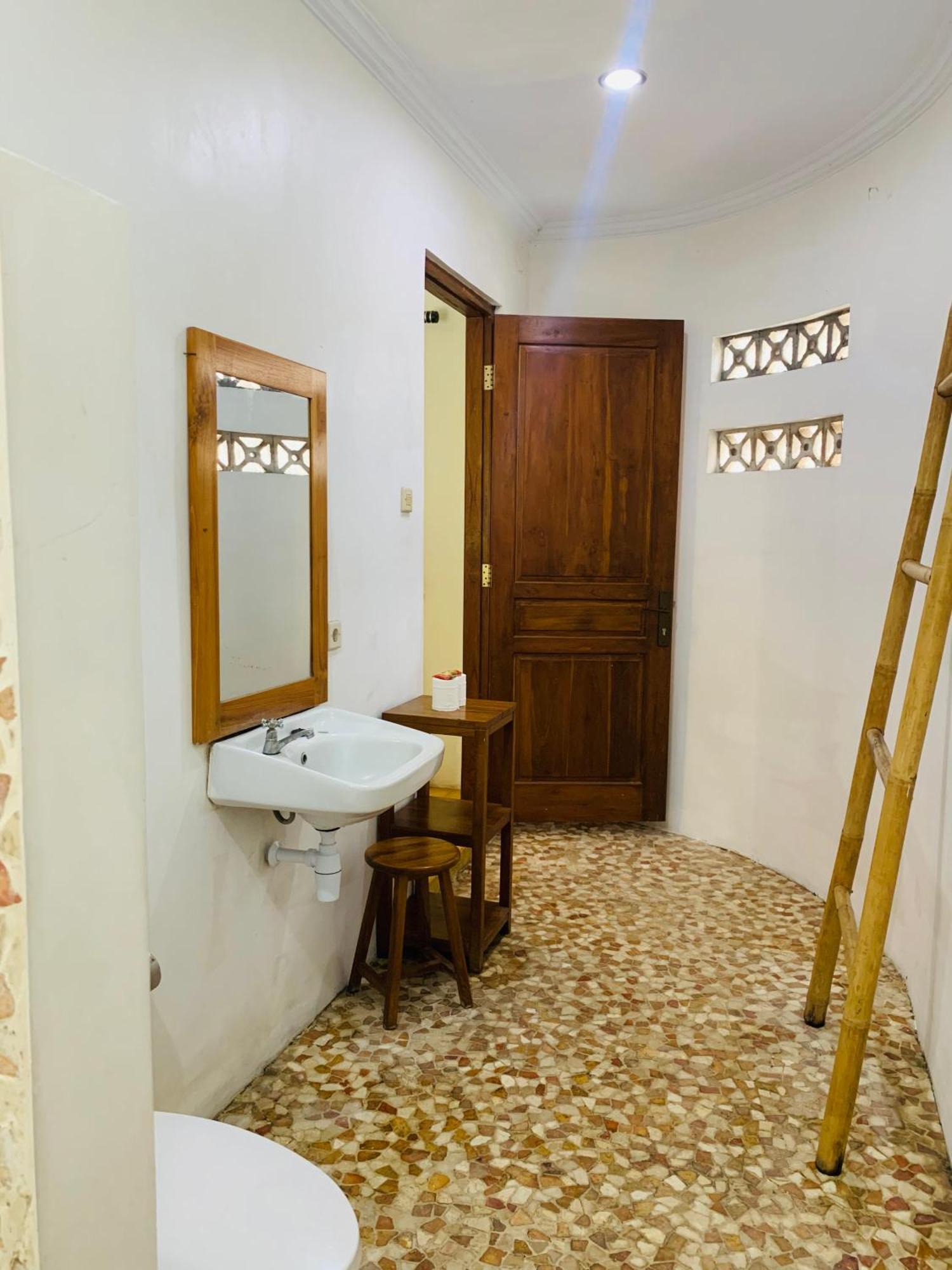 Villa Bougenville Yogyakarta Kültér fotó